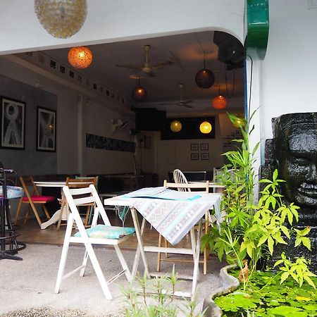 Blue Juice Hotel Krabi town Buitenkant foto