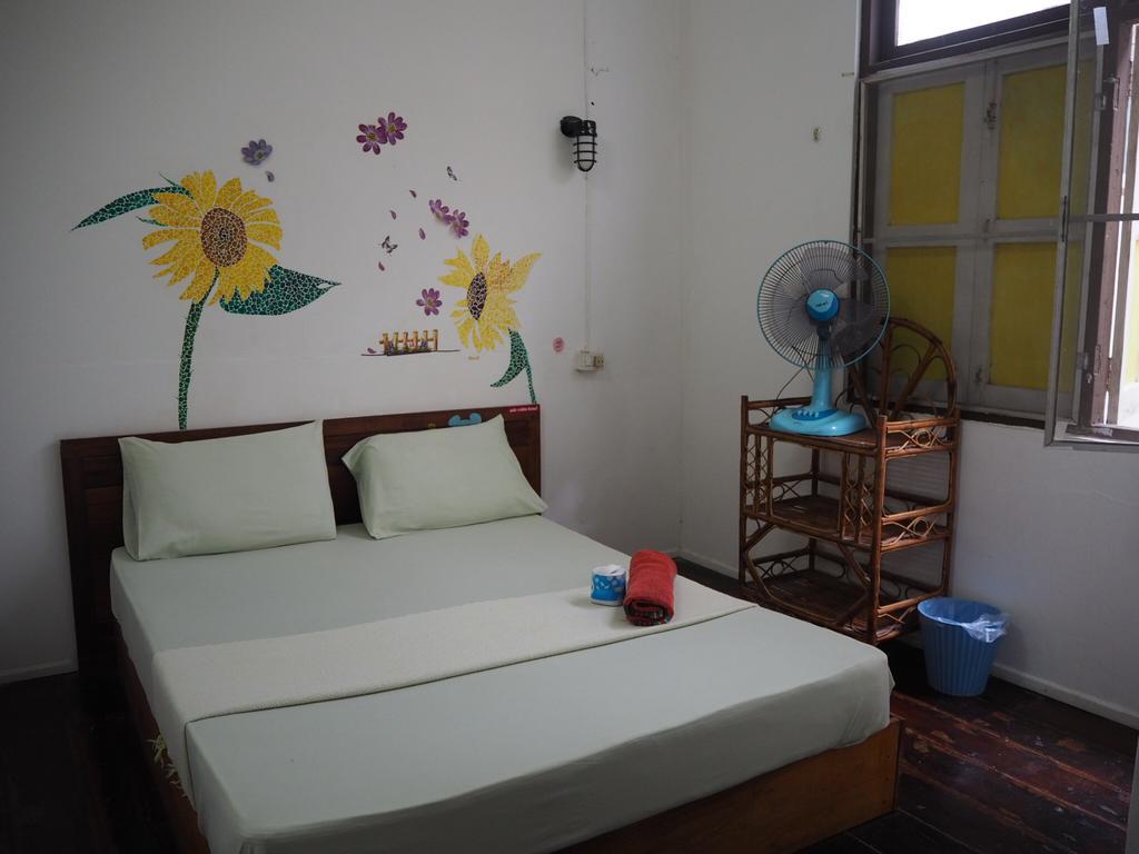 Blue Juice Hotel Krabi town Buitenkant foto